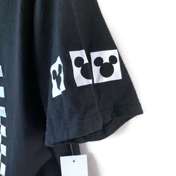 Disney | Junior's Mickey Mouse Graphic Short Sleeve T-Shirt | Black Size L - Picture 8 of 8